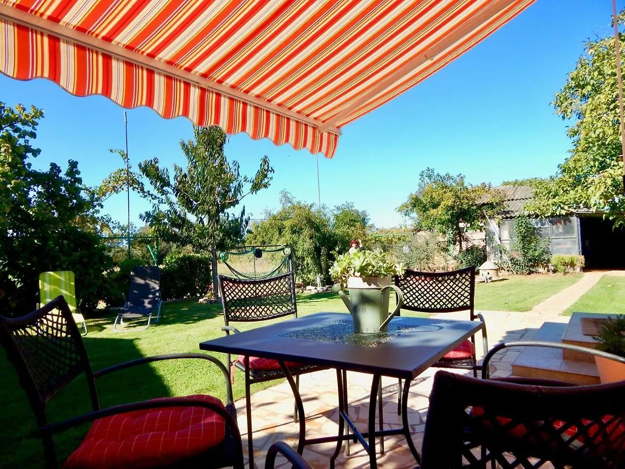 Lovley Rural Apartment With Garden Πούλα Πανσιόν