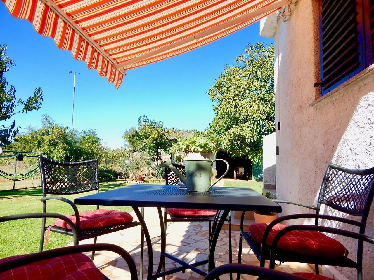 PUY Lovley Rural Apartment With Garden